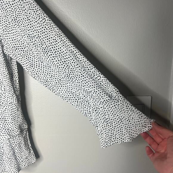 Habitat Clothes to Live In White Black Polka Dot Button Up Blouse Ruffles Sz S - Picture 5 of 10